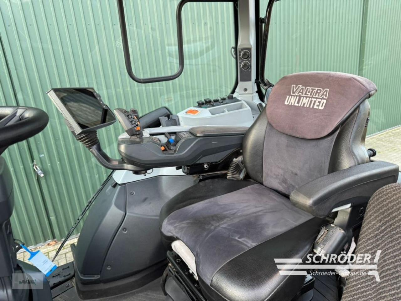 Traktor of the type Valtra T 175 ED | RTK | GEWÄHRLEISTUNG 12/2028, Gebrauchtmaschine in Twistringen (Picture 20)